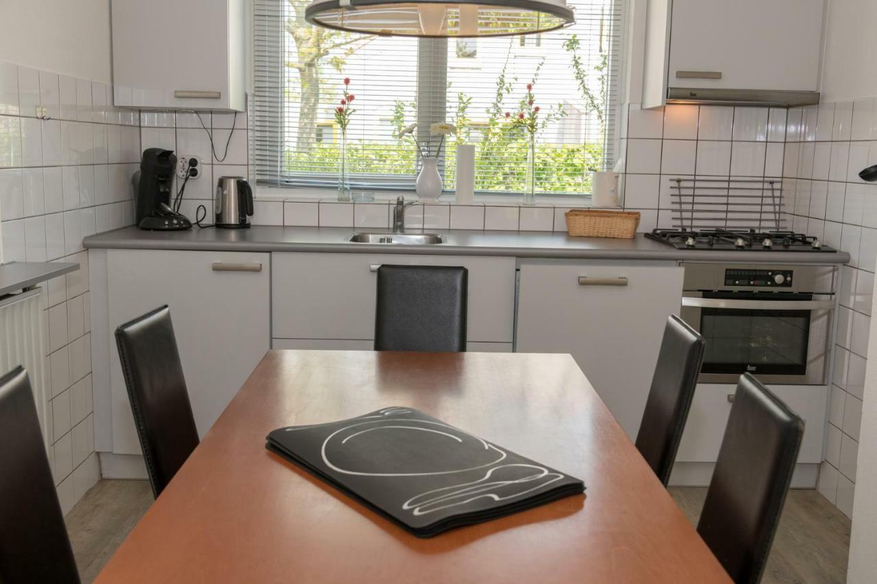 Twee-Onder-Een-Kapvakantiewoning Met Ruime Tuin - Fort Soleil 17 Villa Breskens Esterno foto